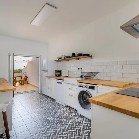 Sea Views, Huge Terrace, Steps To Oldtown Appartement *