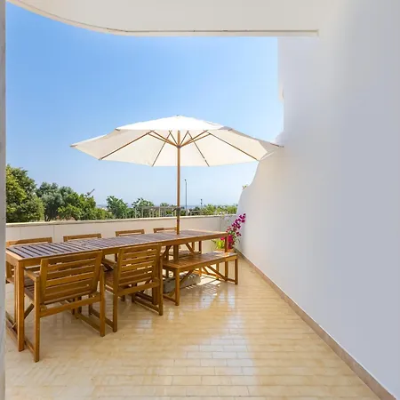Sea Views, Huge Terrace, Steps To Oldtown 公寓