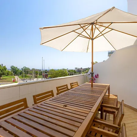 Sea Views, Huge Terrace, Steps To Oldtown *