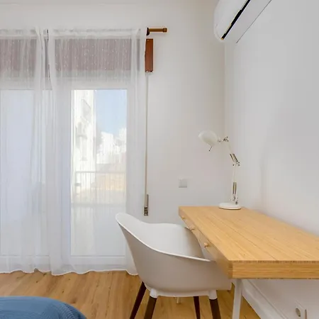 Sea Views, Huge Terrace, Steps To Oldtown *