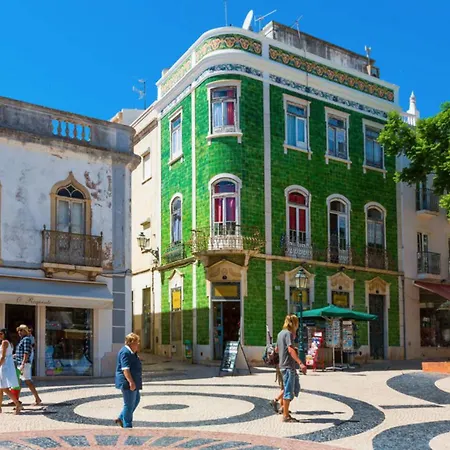 Sea Views, Huge Terrace, Steps To Oldtown